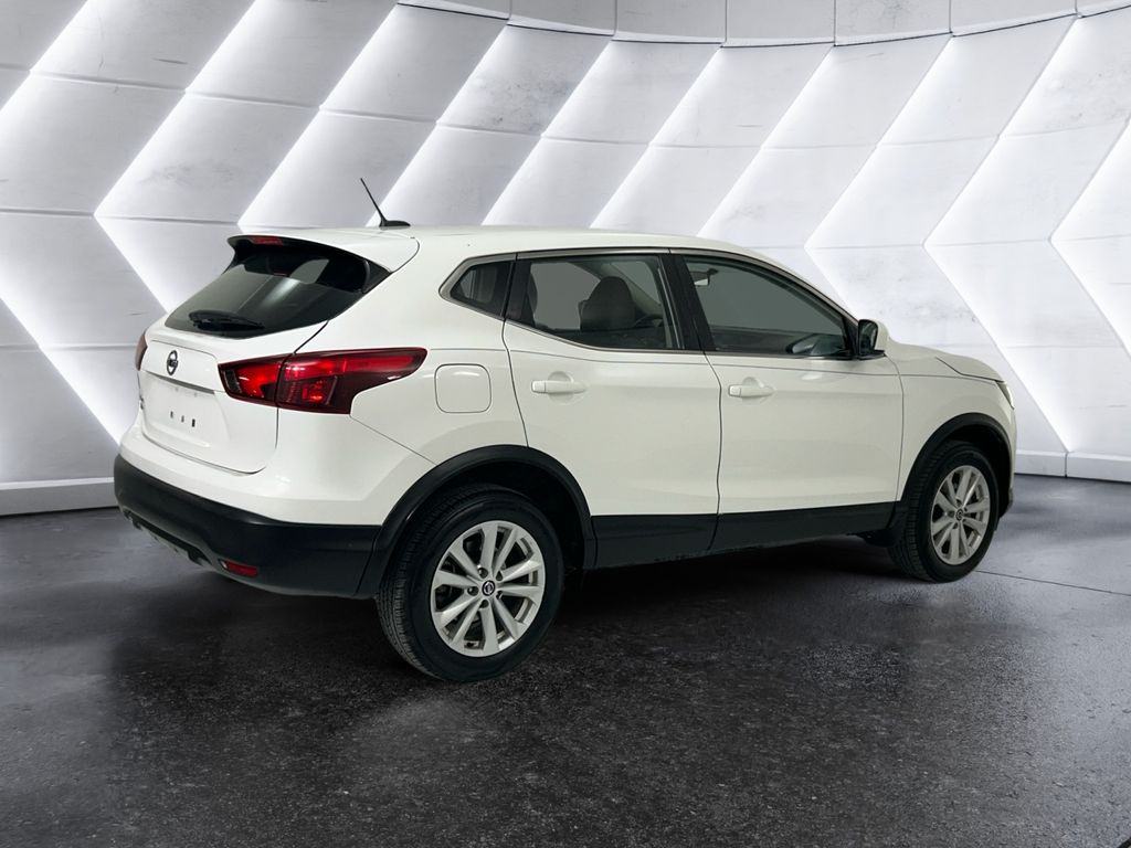 2019 Nissan Rogue Sport S photo 4