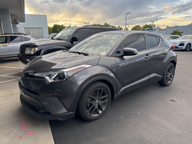 2018 Toyota C-HR XLE photo 2