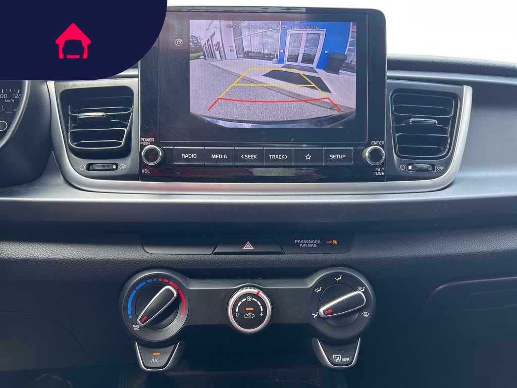 2022 Kia Rio 5door LX+ IVT Clean Carfax Hatchback CarDoor