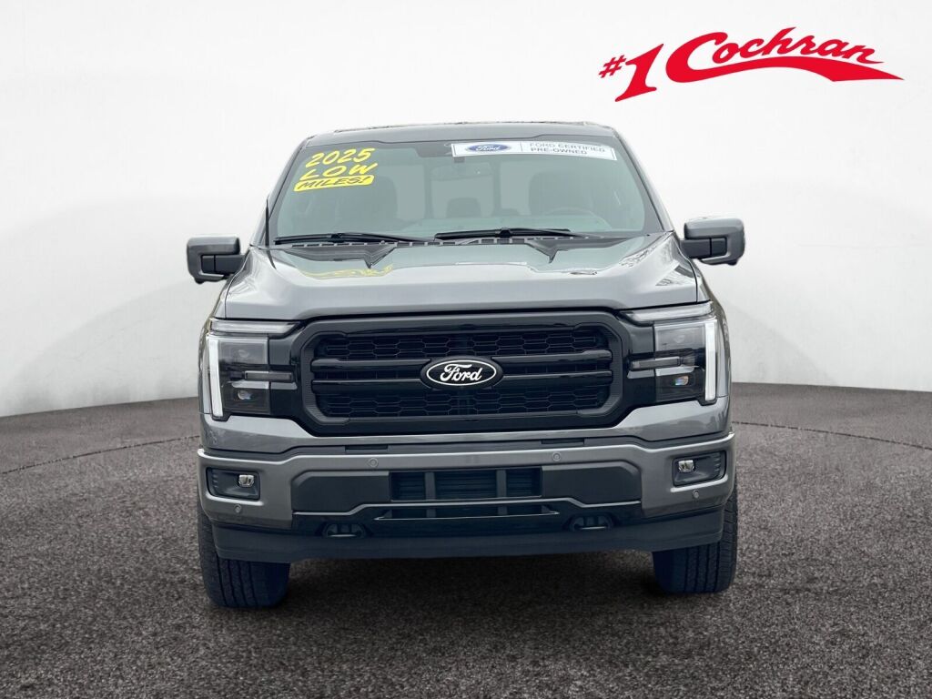 2025 Ford F-150 Lariat photo 2
