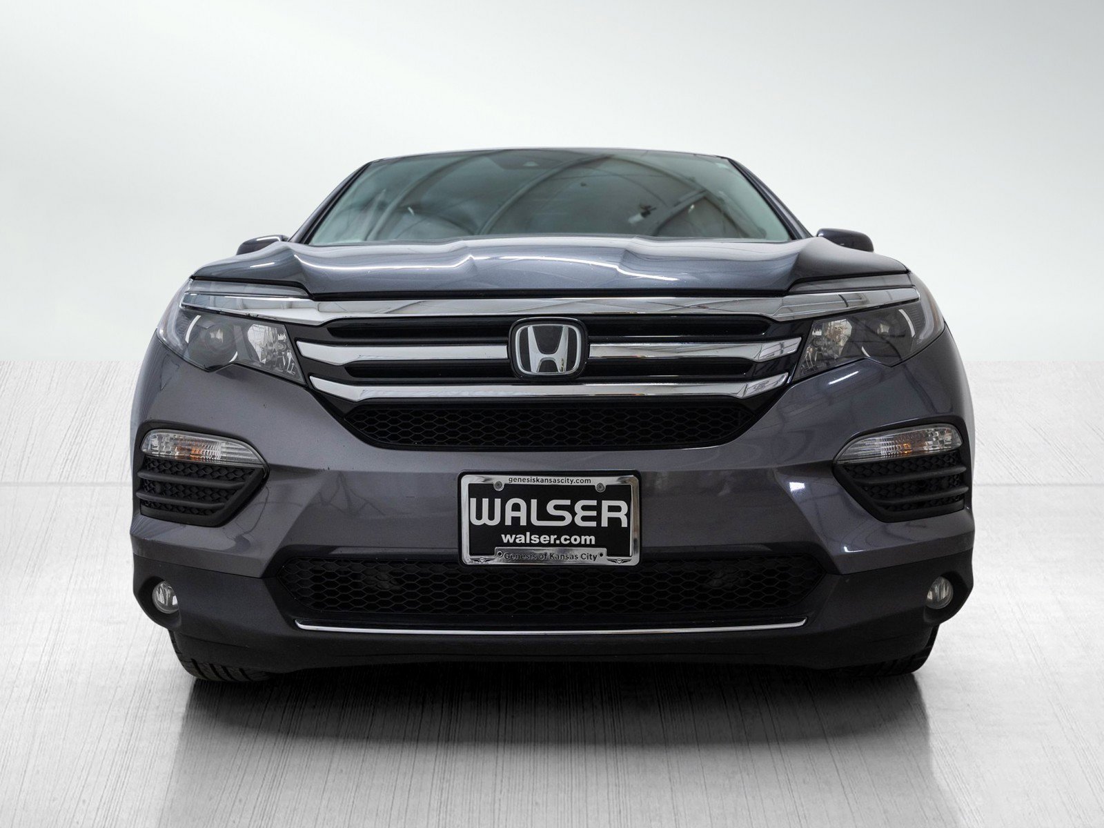 Used 2016 Honda Pilot Touring with VIN 5FNYF6H93GB116716 for sale in Kansas City