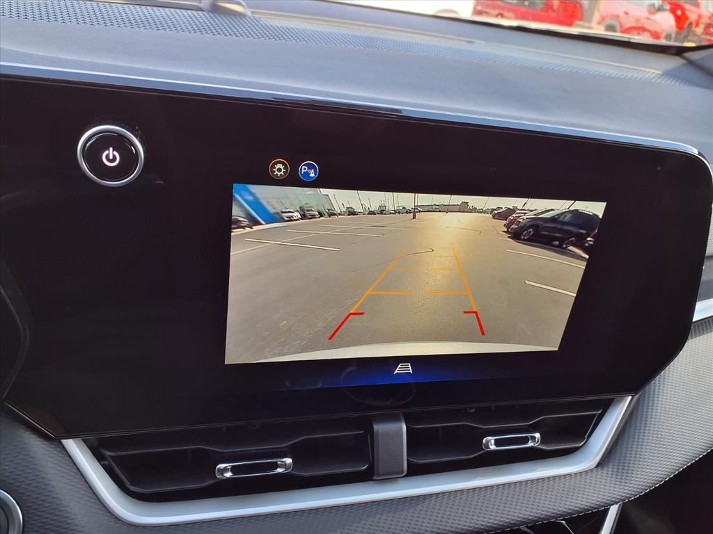 2026 Chevrolet Equinox LT photo 4