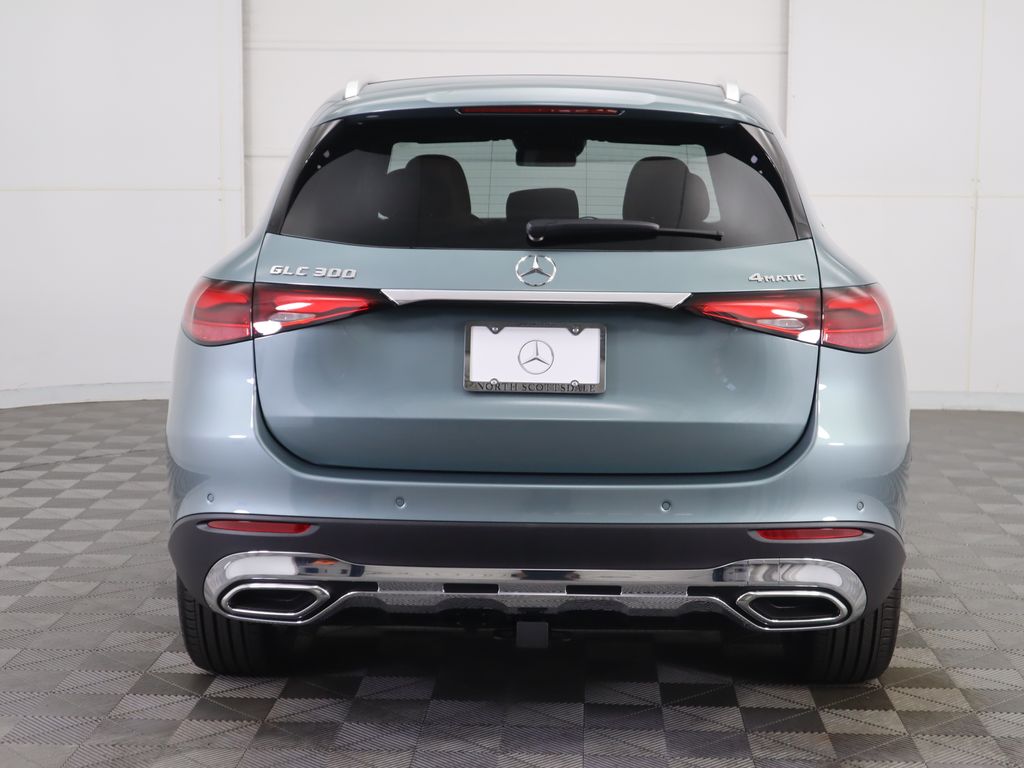 2026 Mercedes Benz GLC 300 4MATIC photo 4