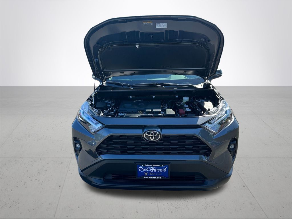 2025 Toyota RAV4 XLE Premium photo 4