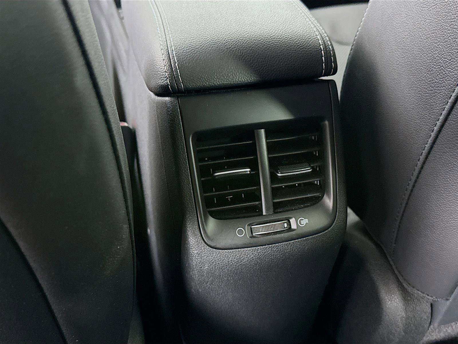 2022 Kia Niro Touring Special Edition photo 24