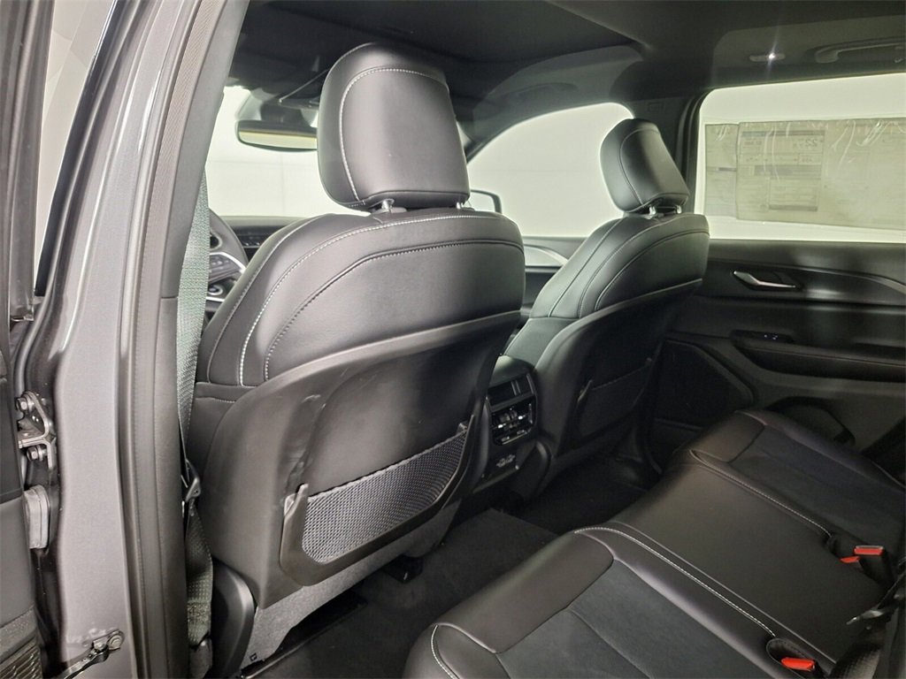2025 Jeep Grand Cherokee Altitude X photo 16