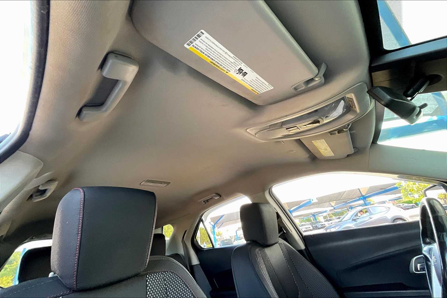 2017 Chevrolet Equinox LT photo 13