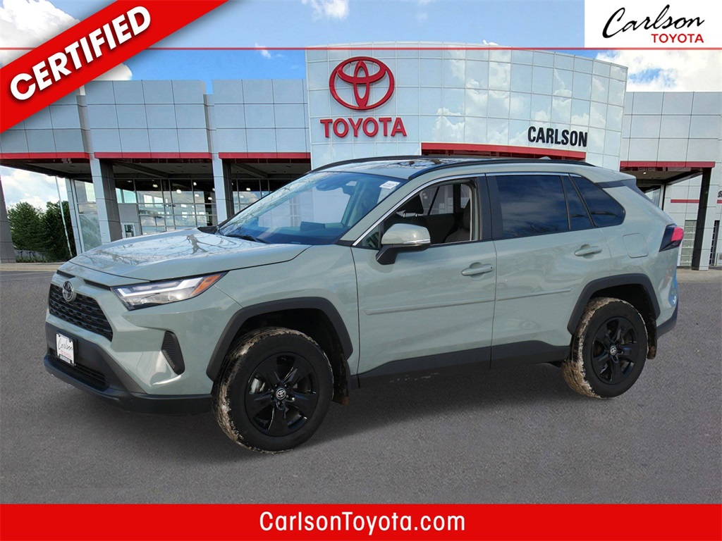 2022 Toyota RAV4 XLE's photo