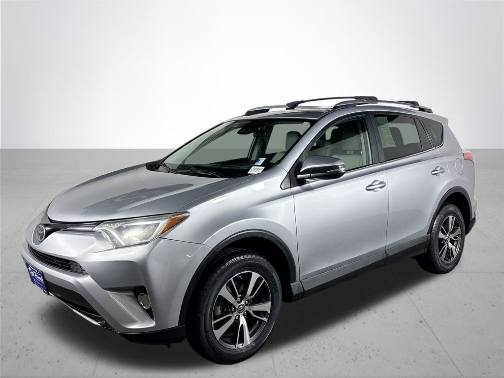 2017 Toyota RAV4 XLE photo 2