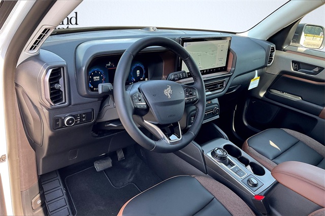2025 Ford Bronco Sport Outer Banks photo 6