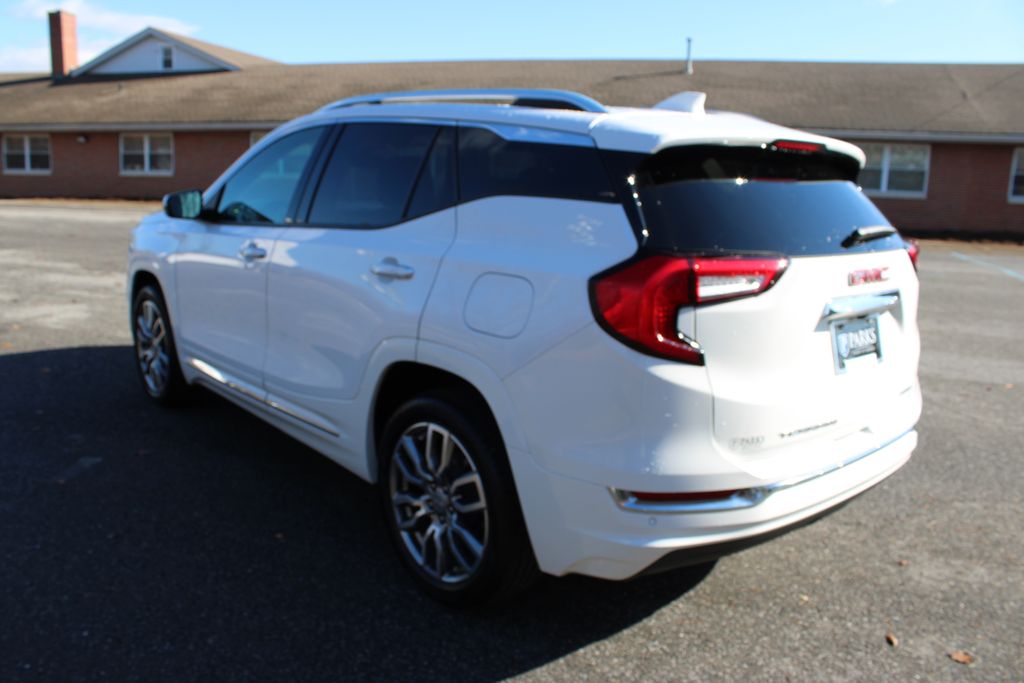 2022 Gmc Terrain Denali photo 3