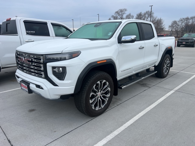 2024 GMC Canyon Denali's photo