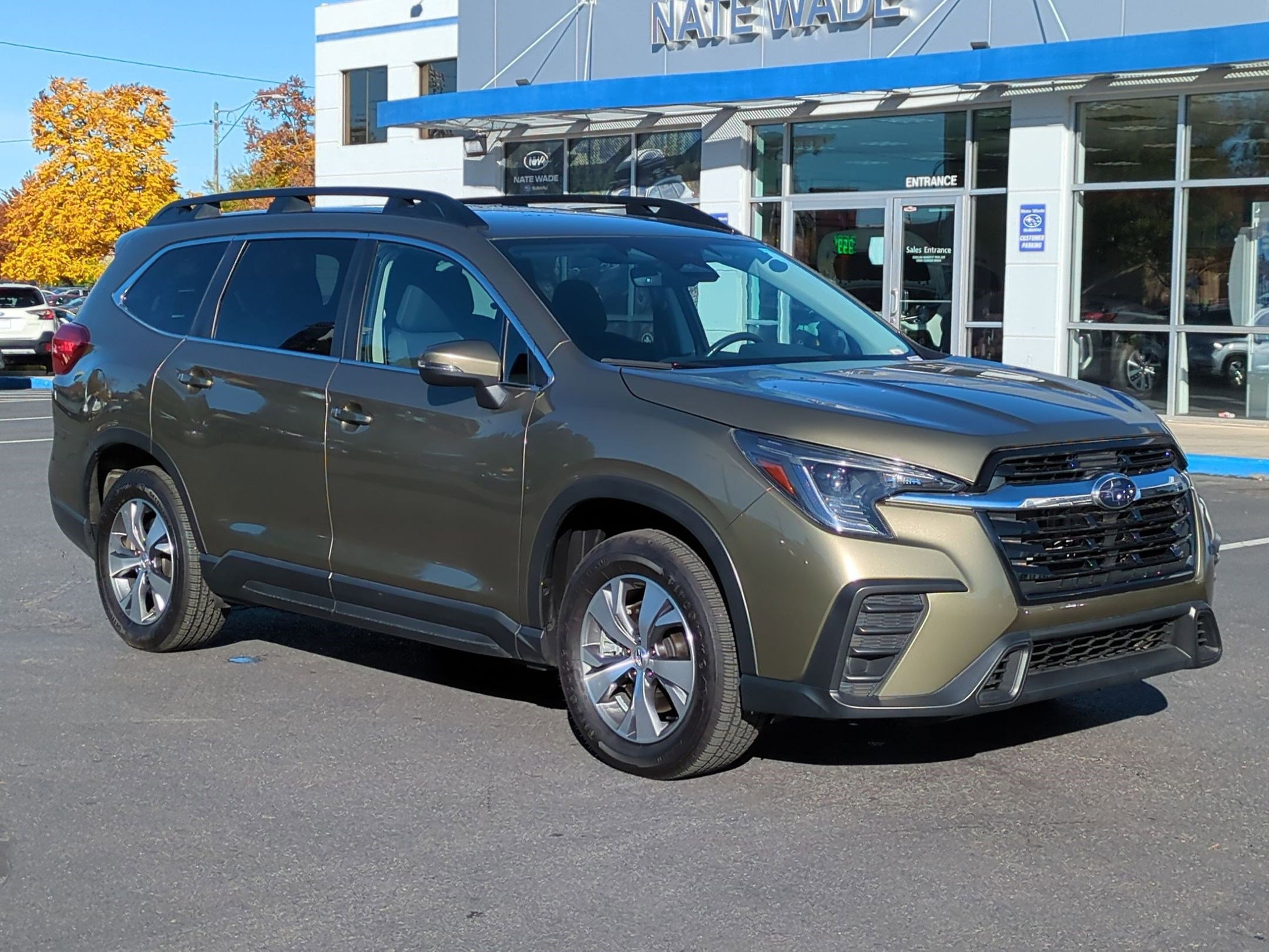 2023 Subaru Ascent Premium's photo