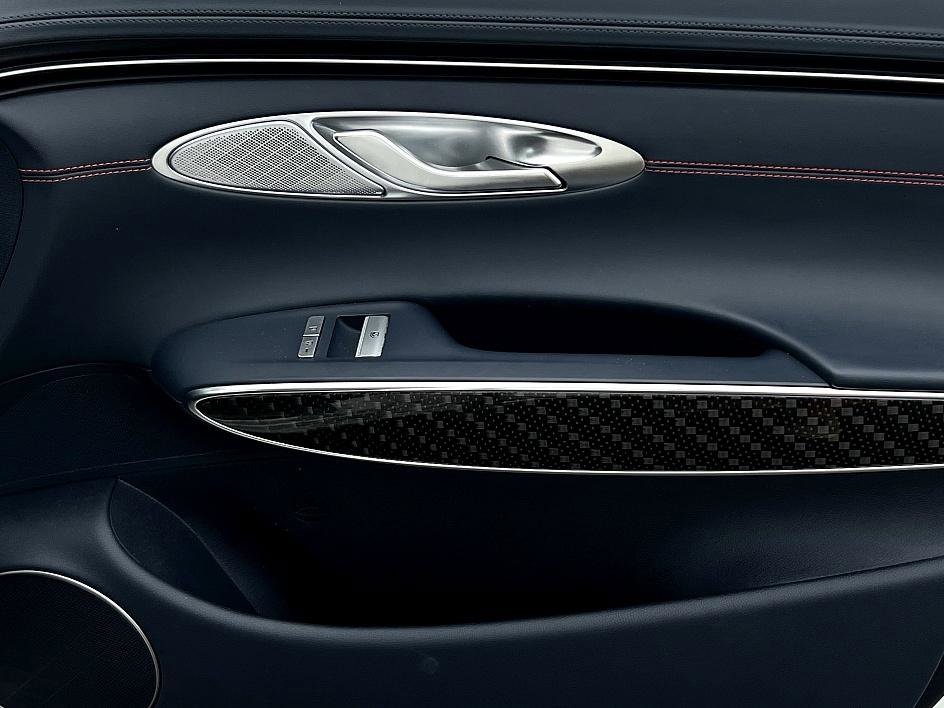 2023 Genesis GV70 3.5T Sport photo 21