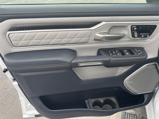 2025 Ram 1500 photo 27