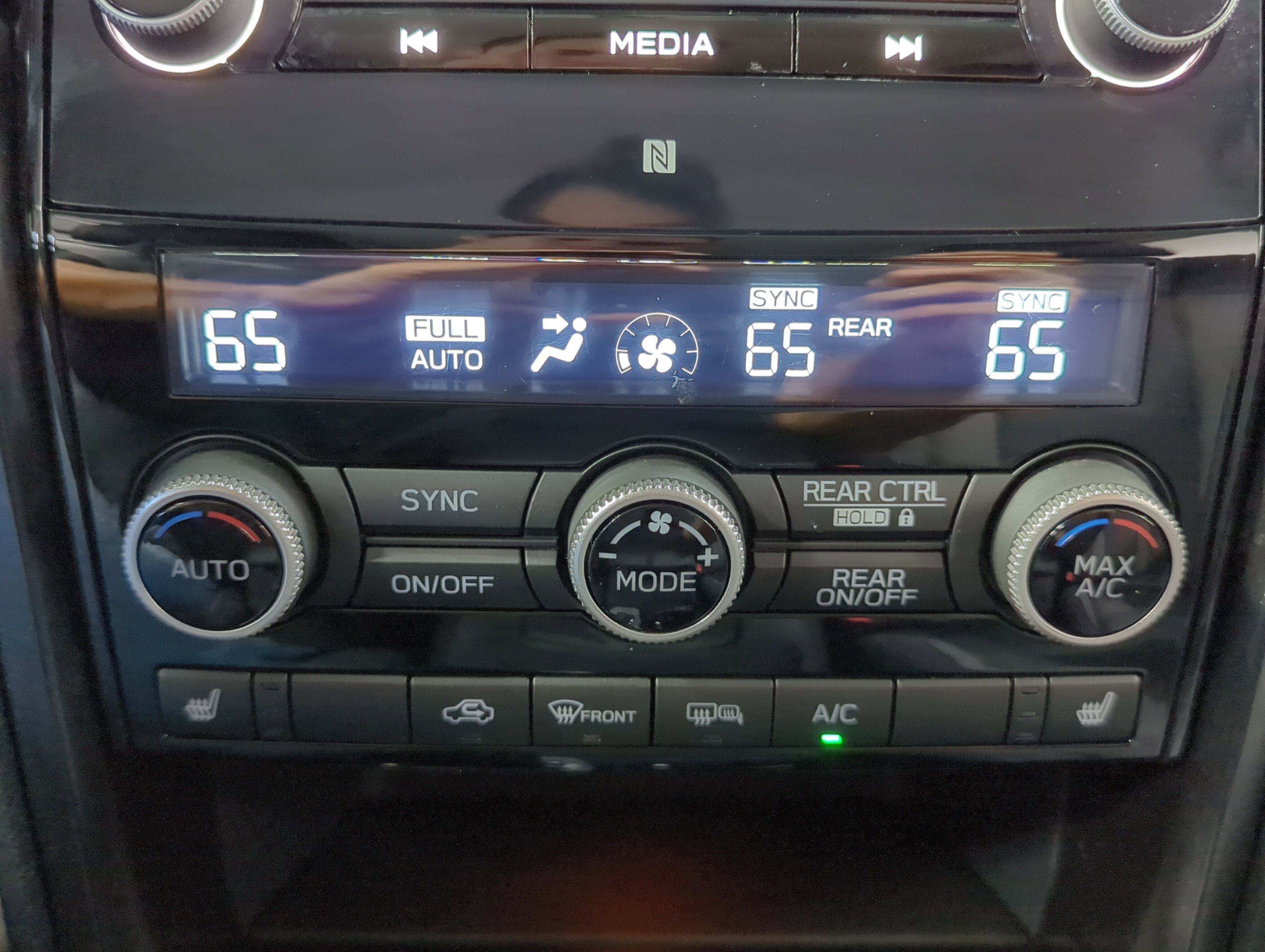 2022 Subaru Ascent Onyx Edition photo 18