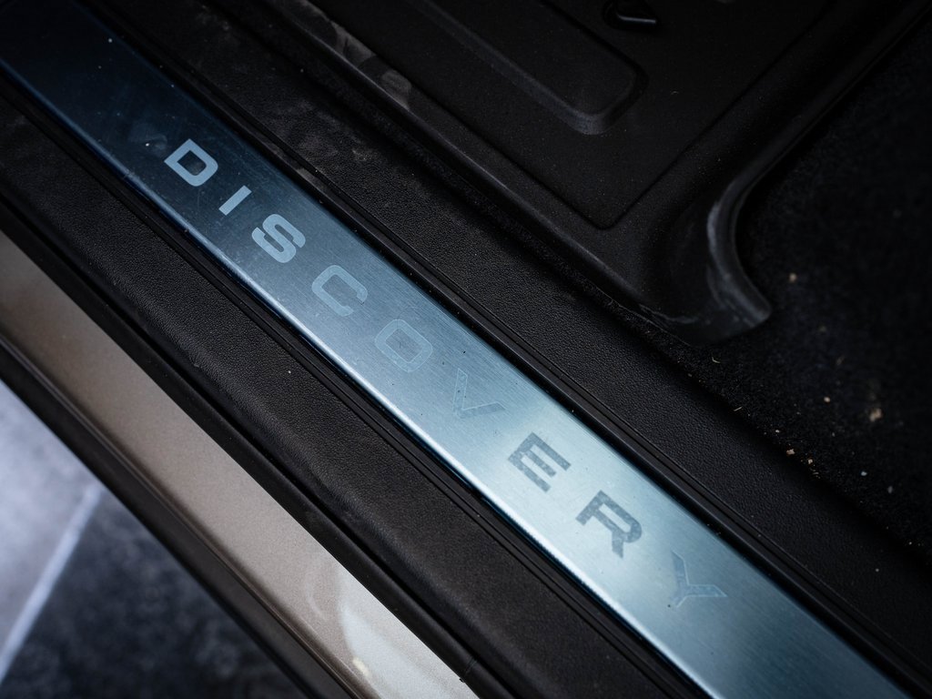 2025 Land Rover Discovery SE photo 21