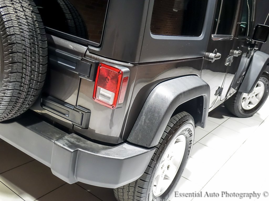 2017 JEEP WRANGLER - Image 9