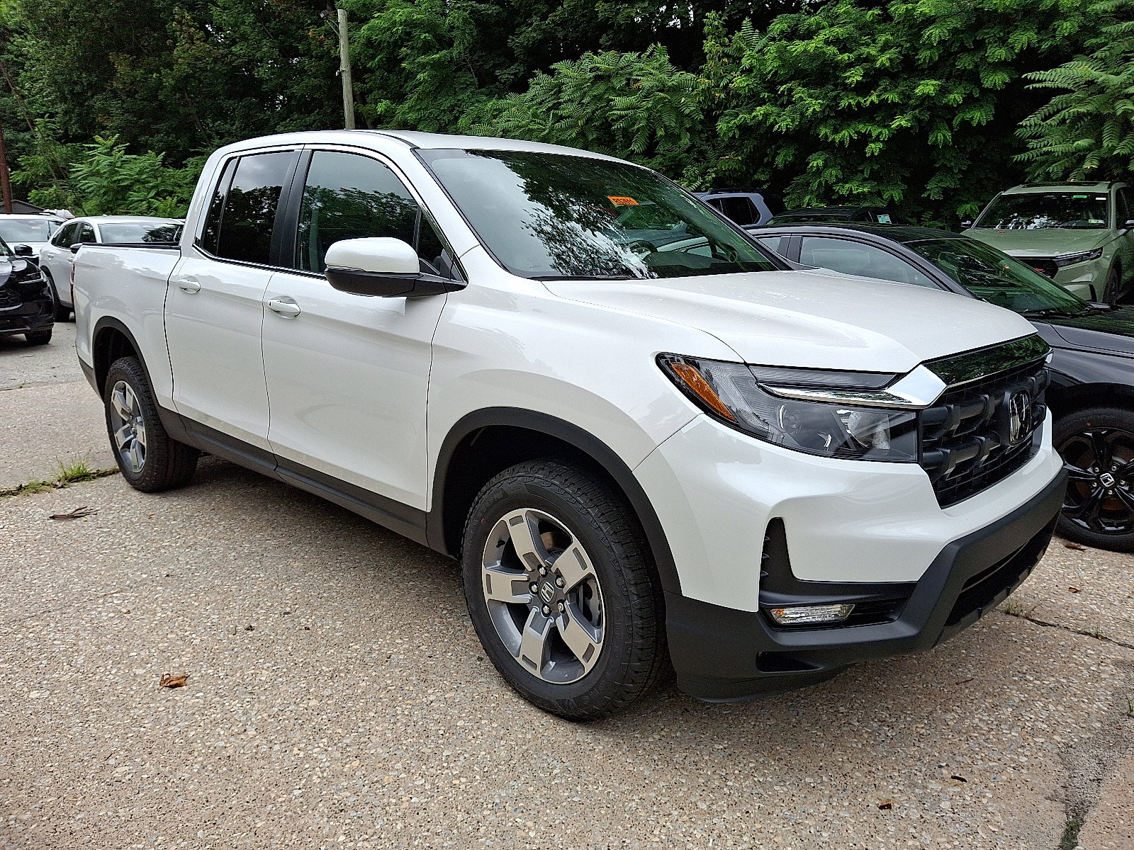 2025 Honda Ridgeline RTL photo 3