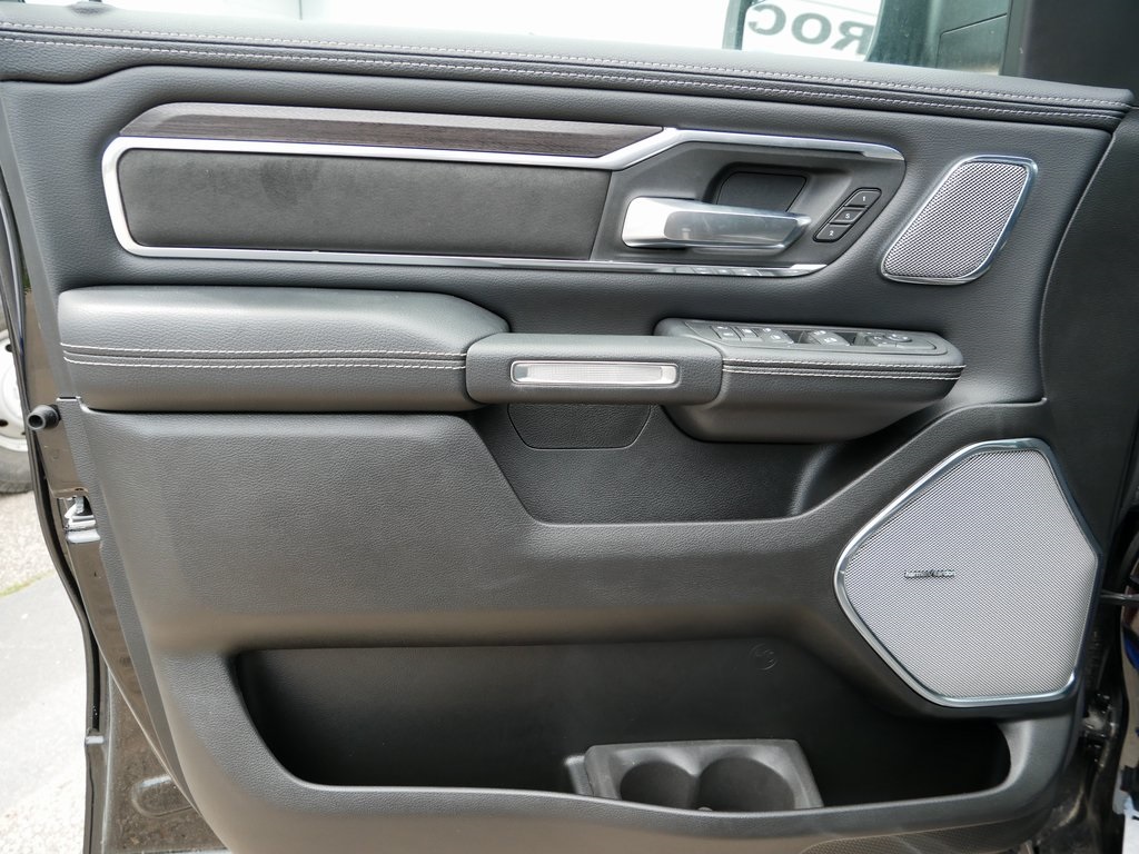 2025 Ram 1500 Laramie photo 8