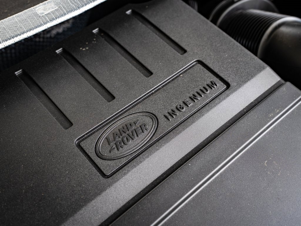 2026 Land Rover Range Rover Evoque Dynamic SE photo 33