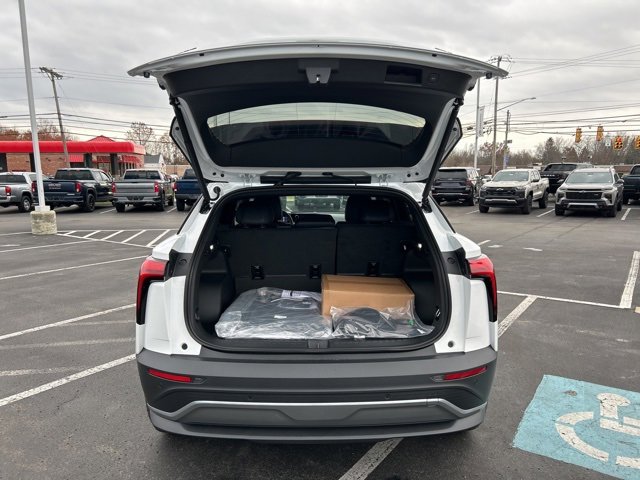 2026 Chevrolet Blazer EV photo 3