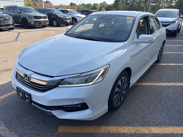 2017 Honda Accord Hybrid Touring photo 3