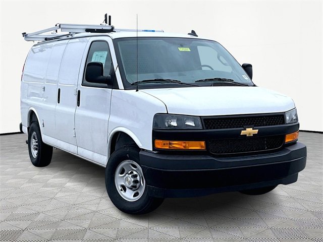 2025 Chevrolet Express Base's photo