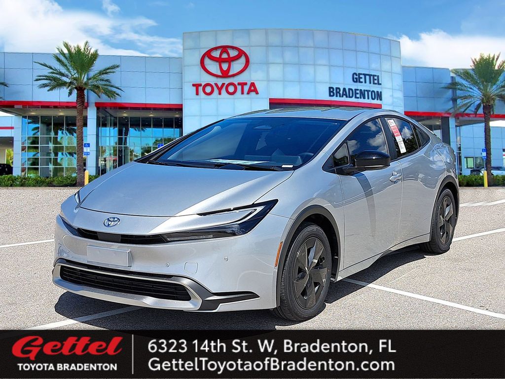 2026 Toyota Prius SE's photo