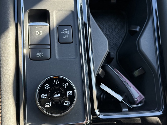 2025 Nissan Pathfinder Rock Creek photo 28