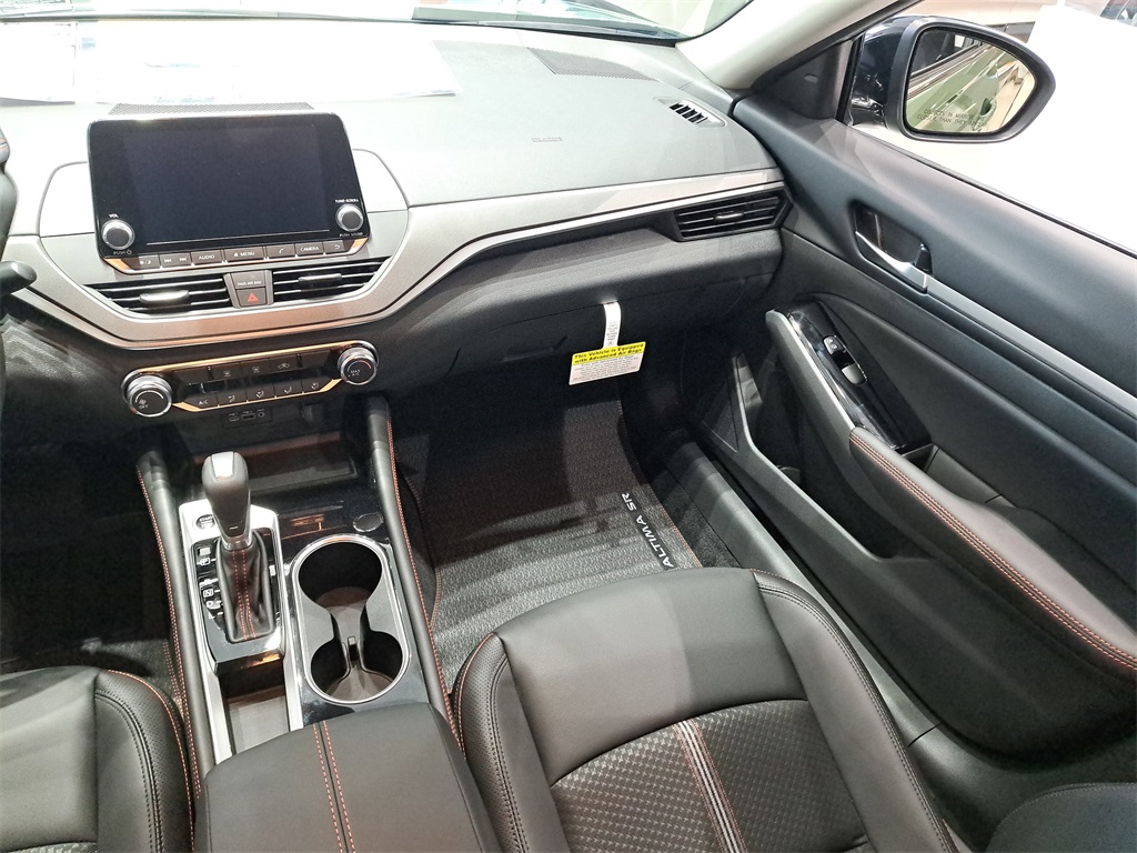 2025 Nissan Altima 2.5 SR photo 16