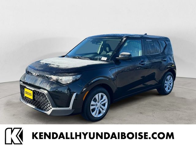 2024 Kia Soul LX's photo