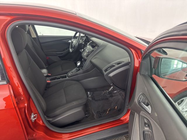 2018 Ford Focus SE photo 10