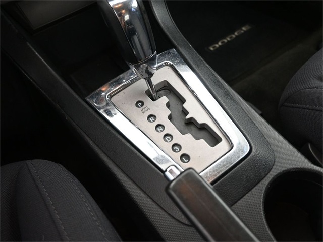 2010 Dodge Avenger SXT photo 25