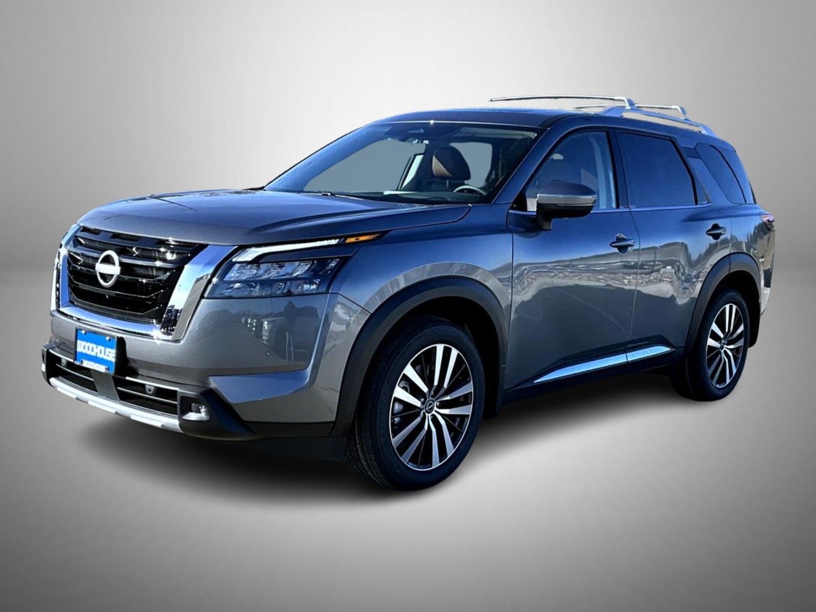 2025 Nissan Pathfinder Platinum's photo
