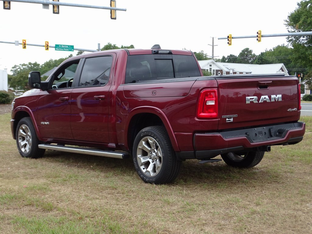 2025 Ram 1500 Big Horn photo 4