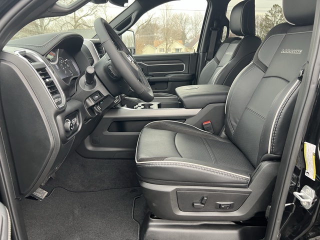 2025 Ram 2500 Laramie photo 6