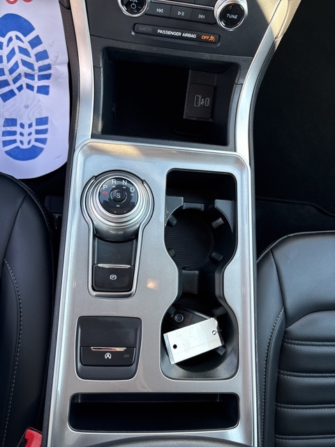 2024 Ford Edge SEL photo 25