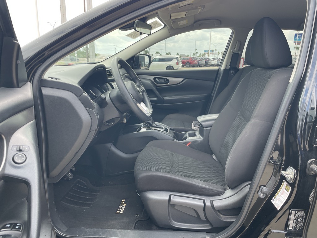 2022 Nissan Rogue Sport S photo 13
