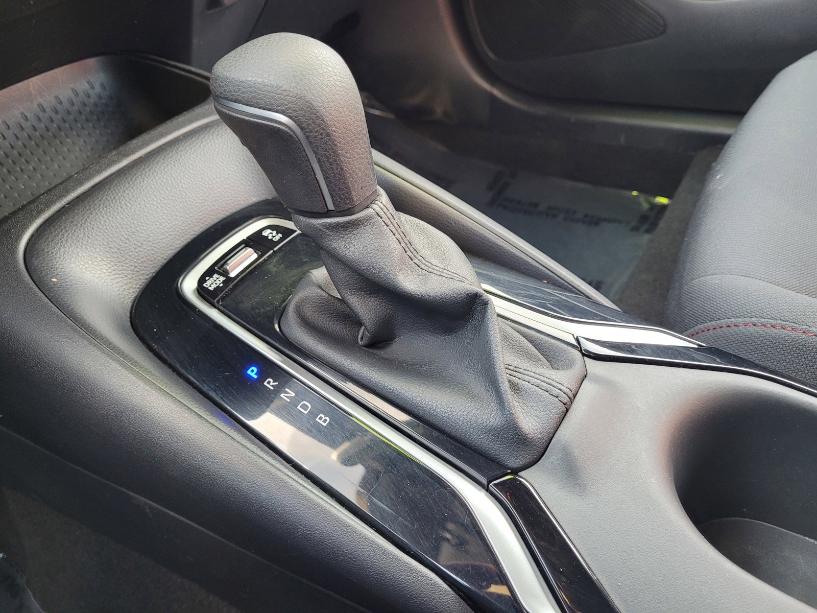 2024 Toyota Corolla SE photo 19
