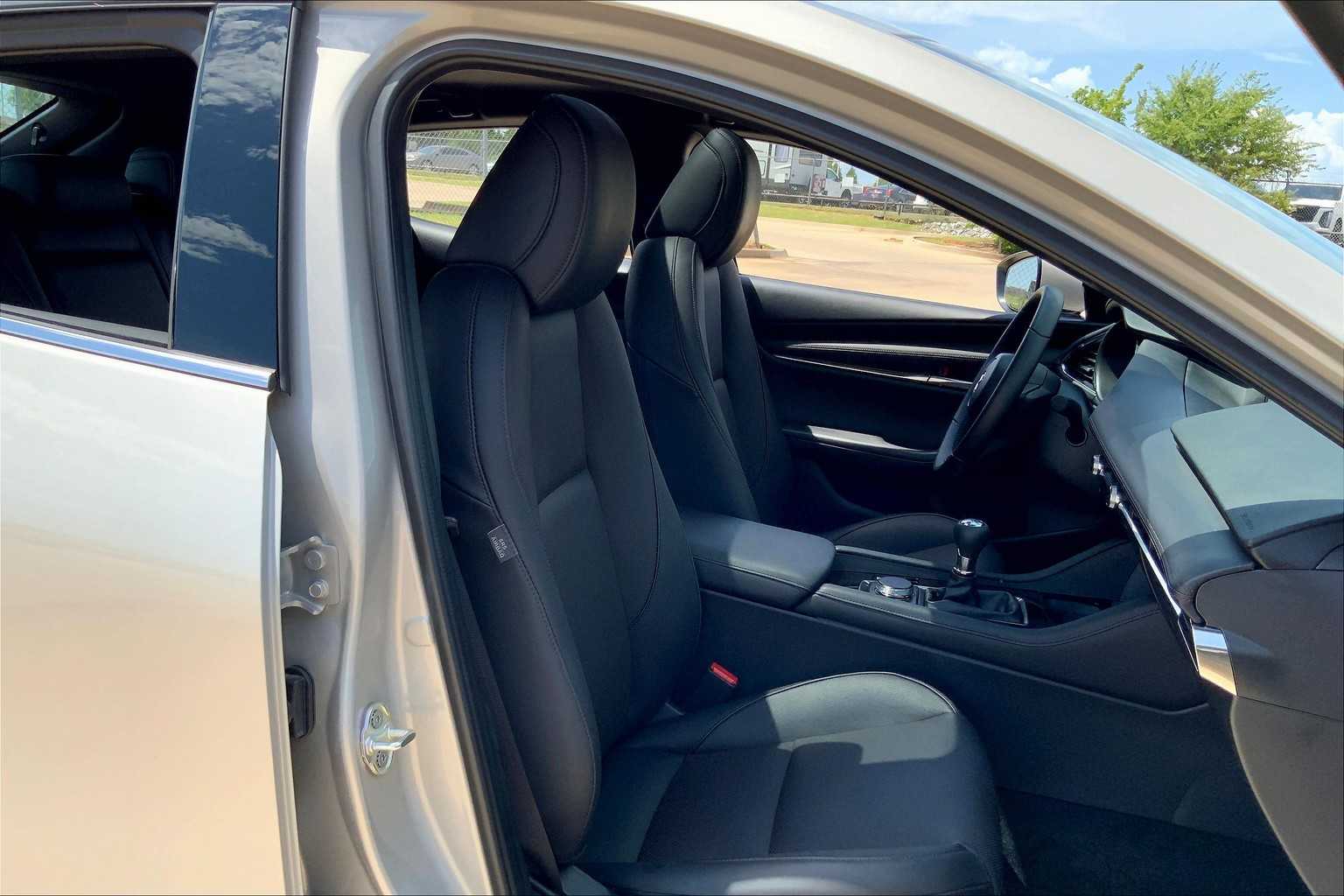 2025 Mazda Mazda3 Hatchback 2.5 s Premium photo 8