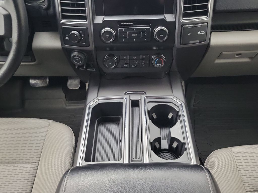2019 Ford F-150 XLT photo 16