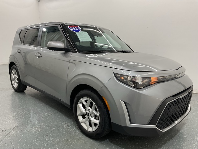 2024 Kia Soul LX photo 8
