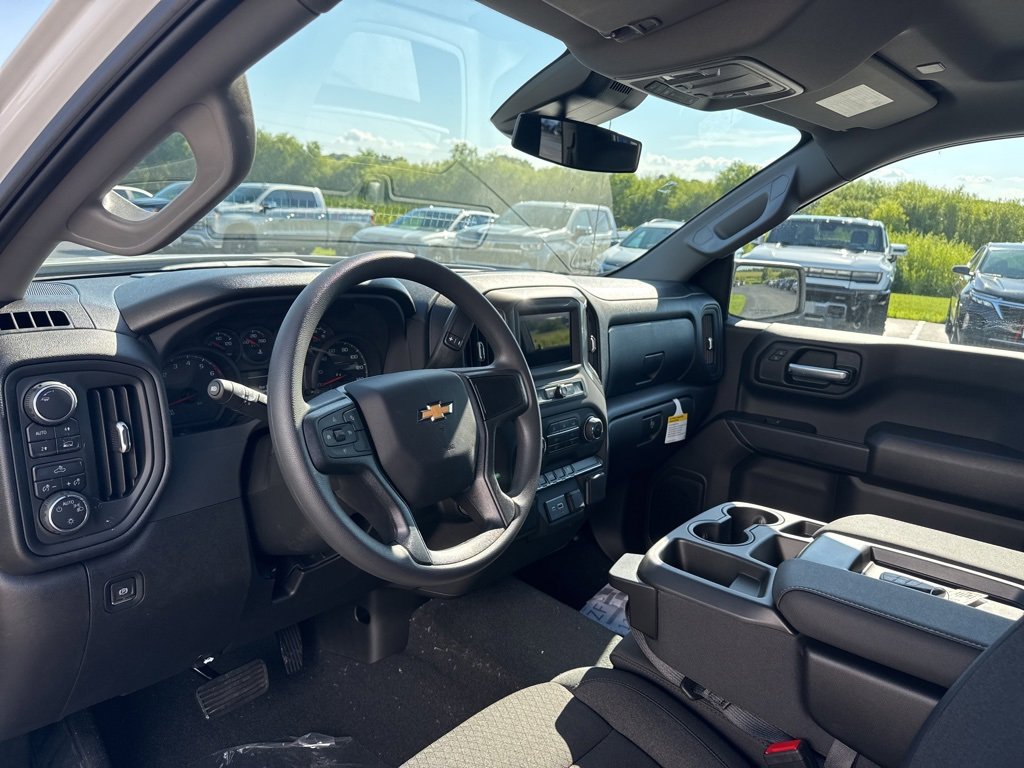 2026 Chevrolet Silverado 1500 Custom photo 13