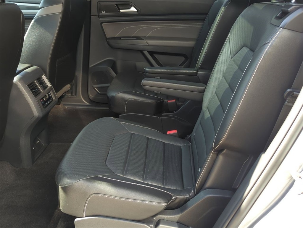 2022 Volkswagen Atlas V6 SEL Premium R-Line photo 19