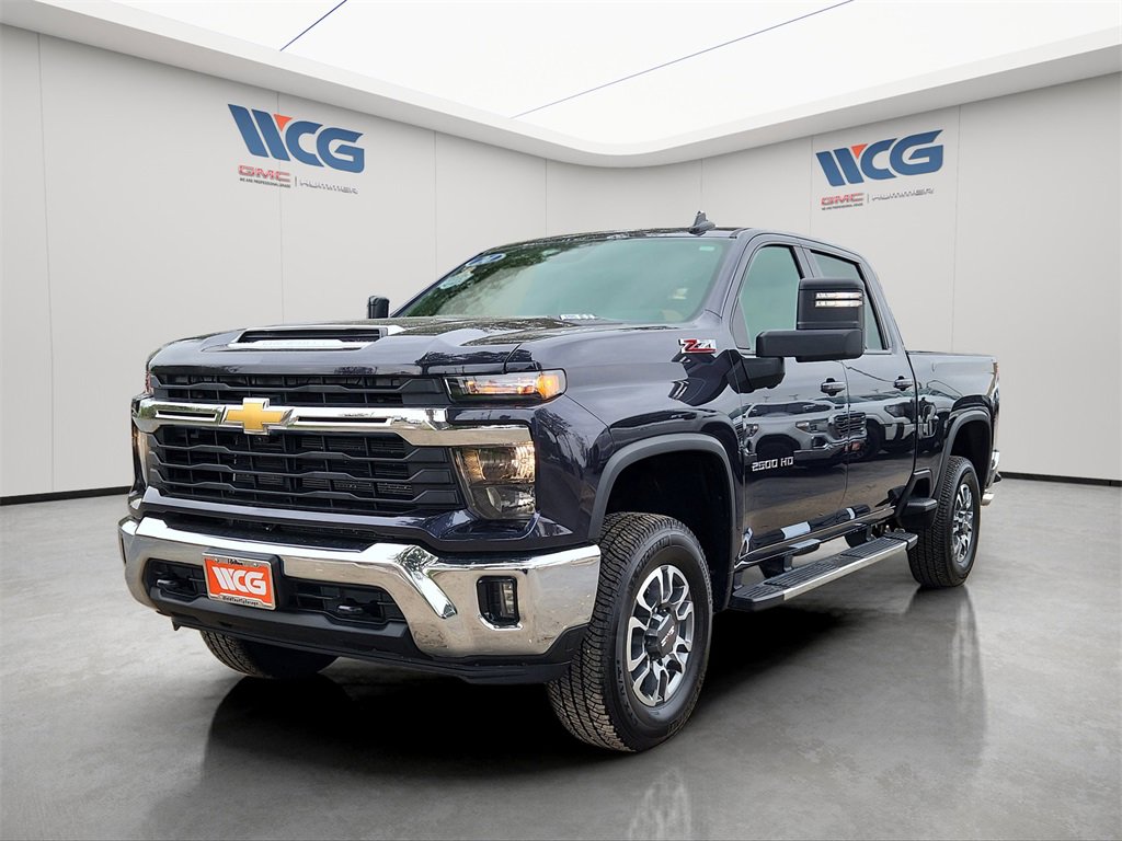 2024 Chevrolet Silverado 2500HD LT photo 3