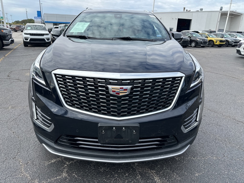 2021 Cadillac XT5 Premium Luxury photo 3