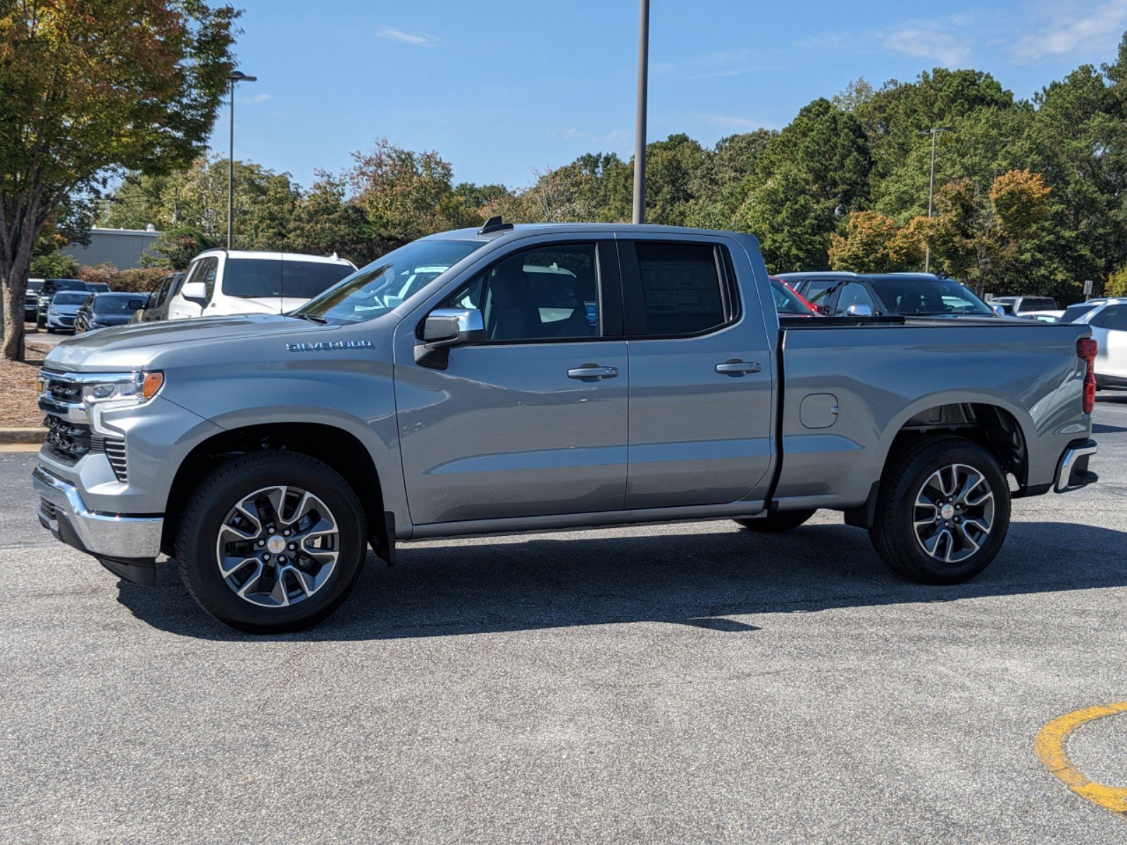 2025 Chevrolet Silverado 1500 LT photo 8