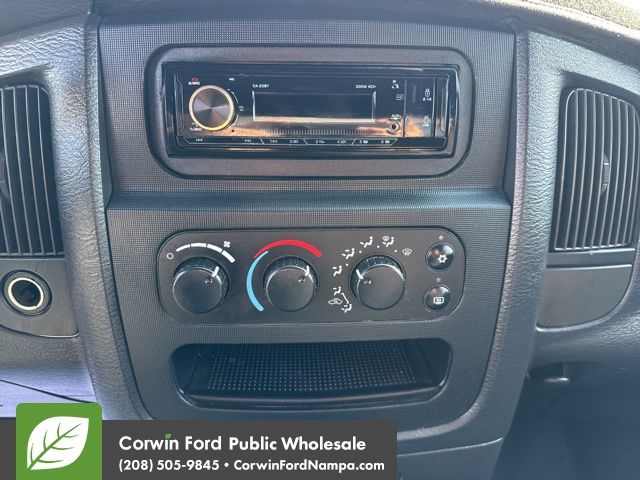2003 Dodge Ram SLT photo 17
