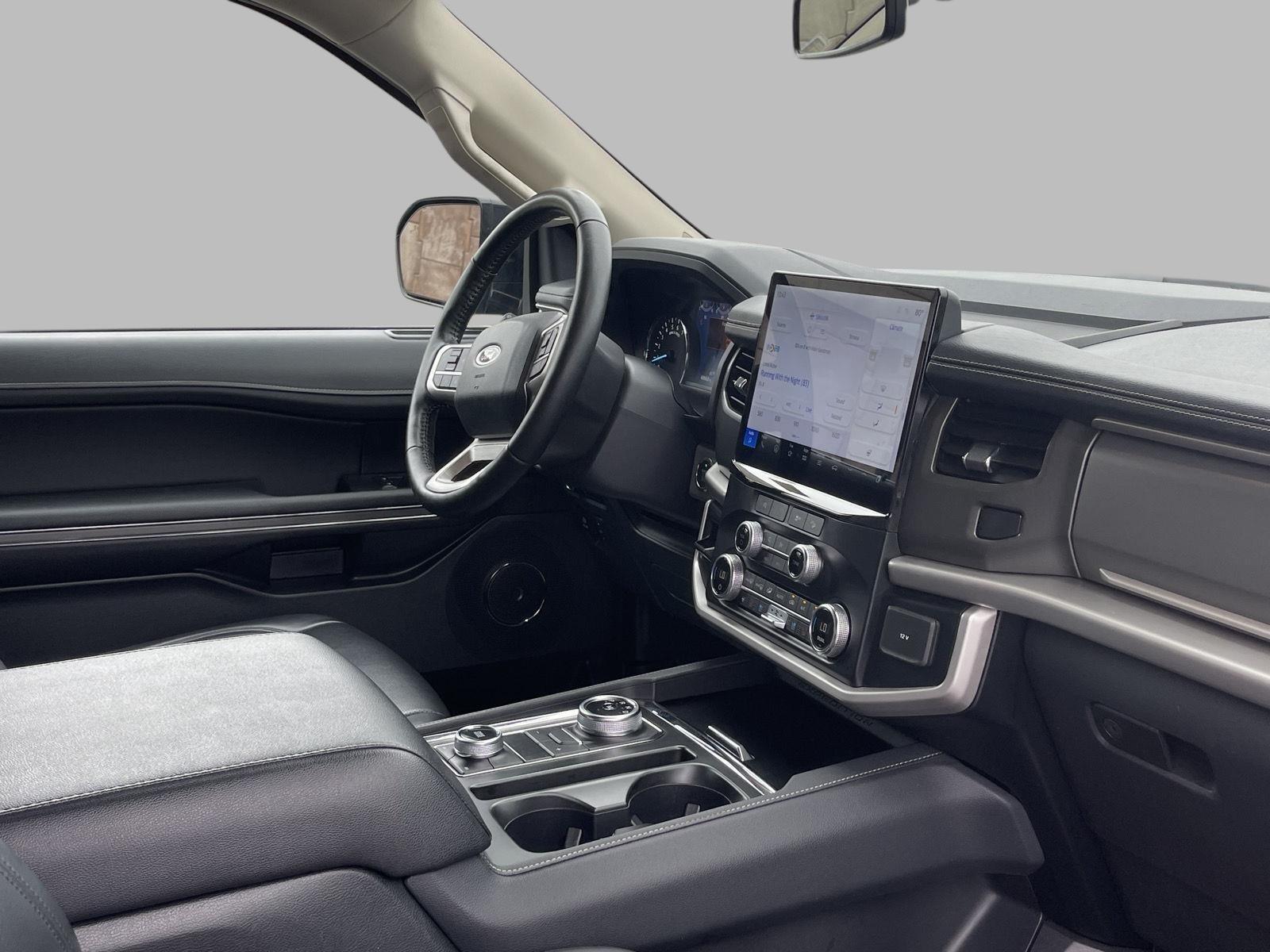 2024 Ford Expedition XLT photo 17